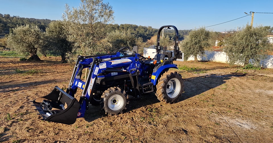 Tractores Farmtrac e Acessórios