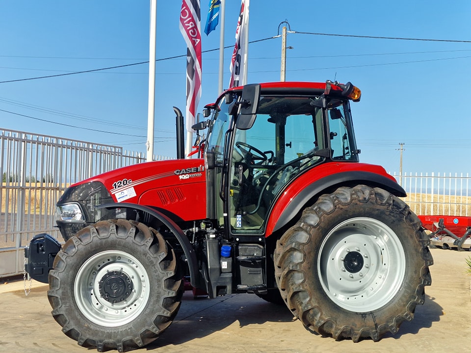 Entrega: Case IH Farmall 120C MC