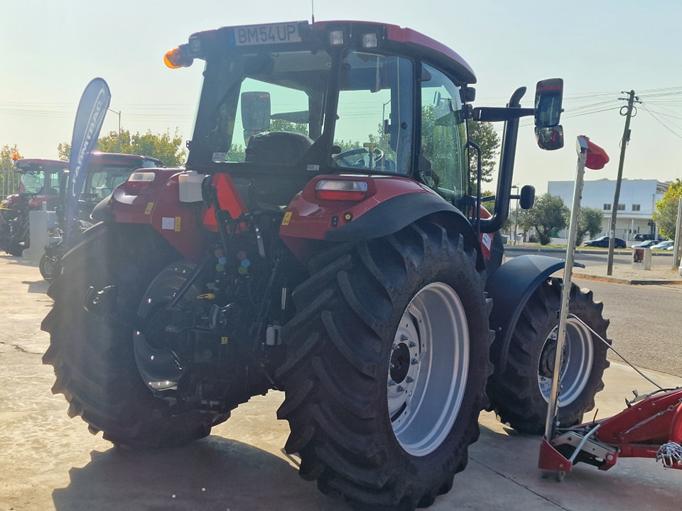 Entrega: Case IH Farmall 120C MC