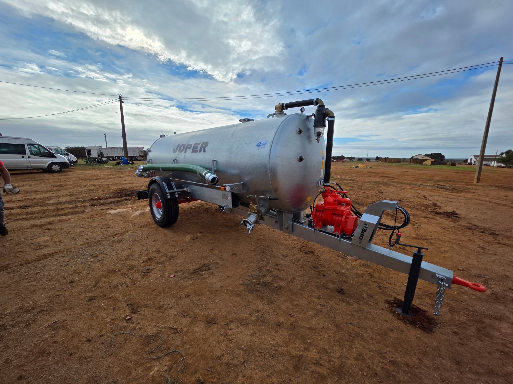 Entrega de Cisterna Joper C6000