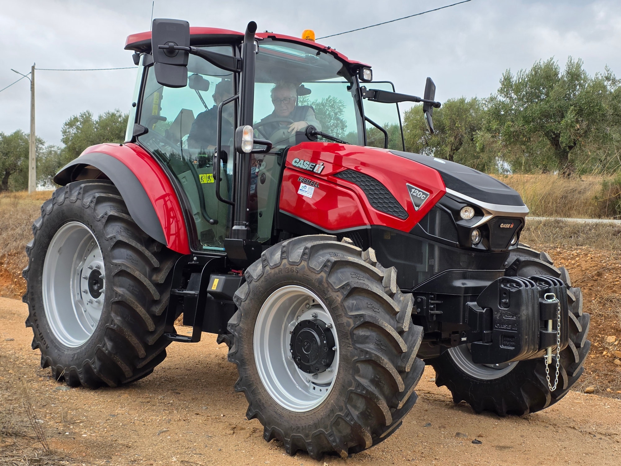 Entrega de CASE IH Farmall 120C